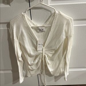 Sadie & Sage White Textured Ruched Blouse
